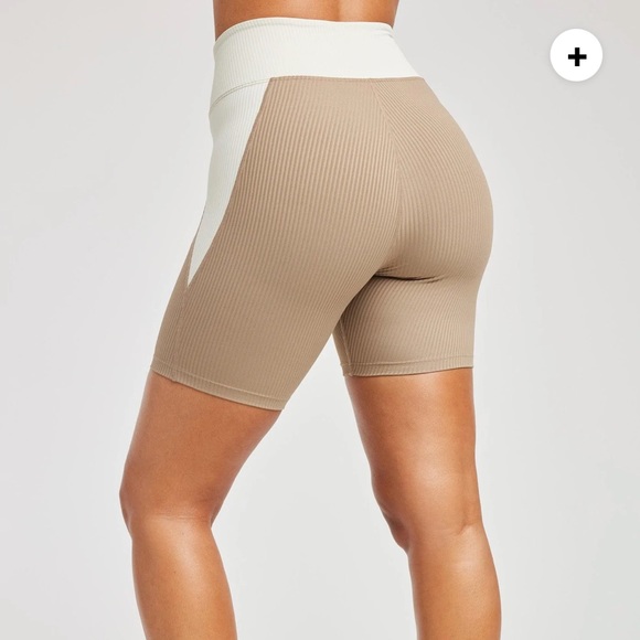 Year of Ours Women's V Waist Ribbed Studio Biker Shorts Caribou Bone Size Small - Picture 3 of 10